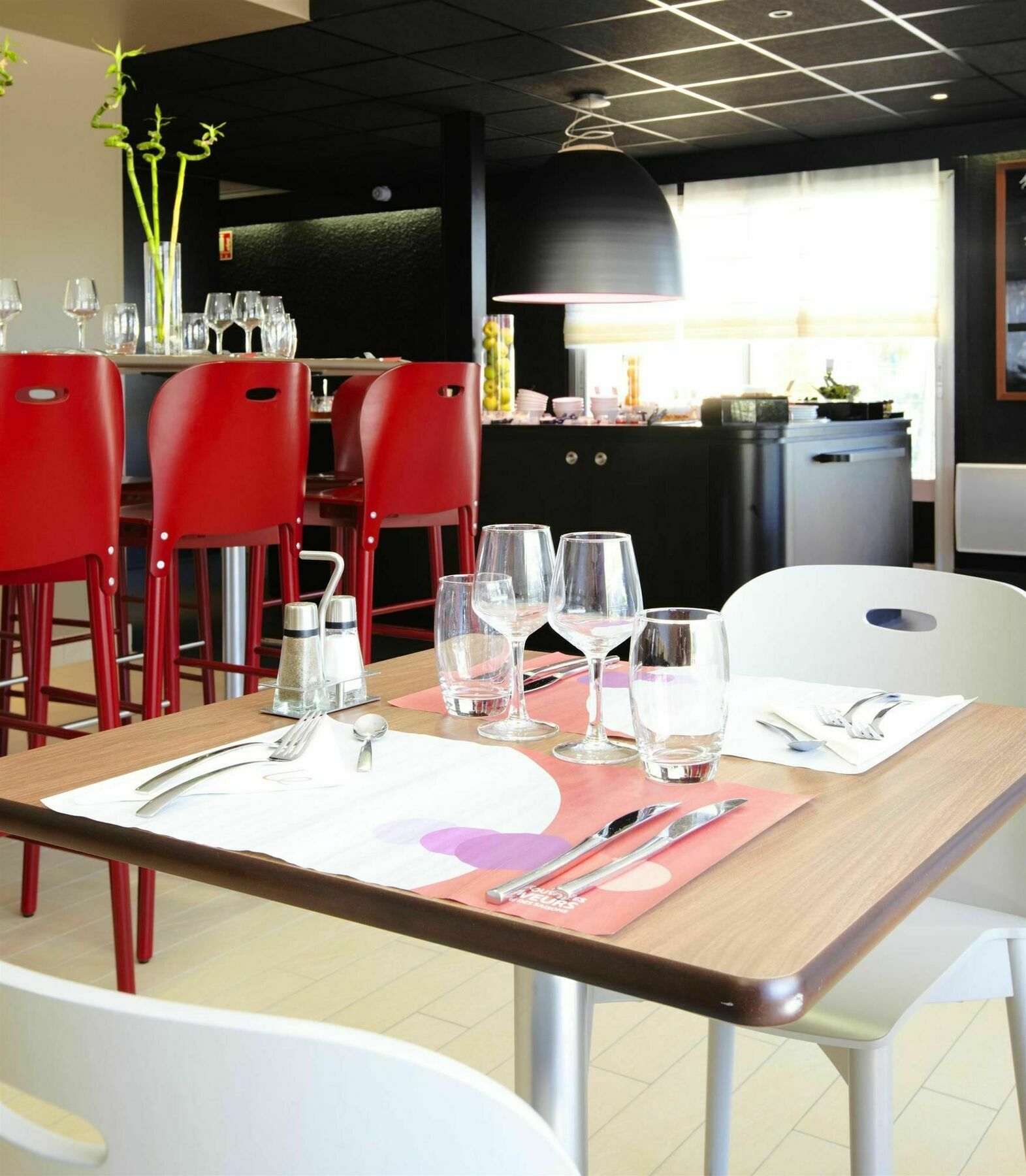 Kyriad Direct Marseille Ouest - Martigues Restaurant foto